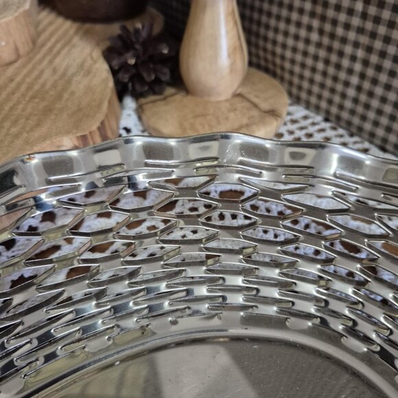 Vintage Silver-toned Serving Tray with FREE Silver Bread Basket - Picture 11 of 16
